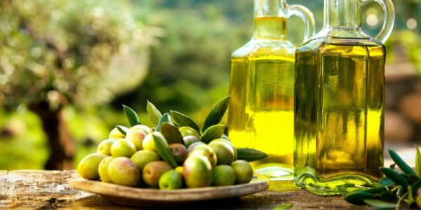 Aceite filtrado o sin filtrar: diferencias, ventajas y usos